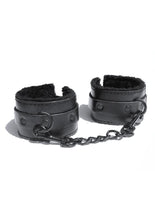 Load image into Gallery viewer, Sex And Mischief Shadow Fur Handcuffs Black